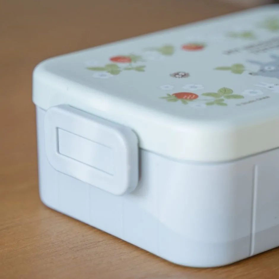 Maison Ghibli Kitchenware-Lunch Box 4 Locks 650Ml Rasberry Collection - My Neighbor Totoro