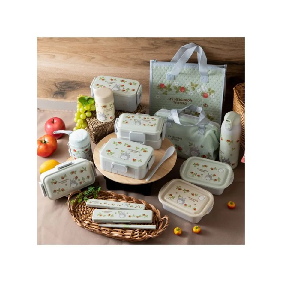 Maison Ghibli Kitchenware-Lunch Box 4 Locks 530Ml Rasberry Collection - My Neighbor Totoro