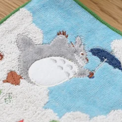 Maison Ghibli Household Linen-Mini Towel Totoro In The Sky 25X25 Cm - My Neighbor Totoro