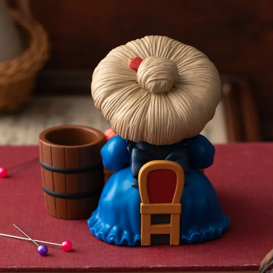 Maison Ghibli Jewellery Boxes-Pencil Holder Figurine Yubaba Knitting - Spirited Away