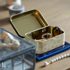 Maison Ghibli Accessories-Small Metal Box King Of Dwarf & Princess - Whisper Of The Heart