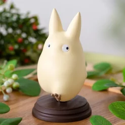 Maison Ghibli Statues-Small Totoro Walking Pocket Statue - My Neighbor Totoro